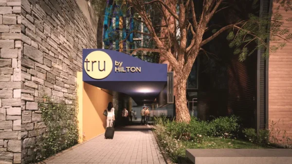 Invertir con propósito: Tru by Hilton Bariloche